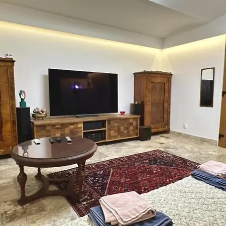 Old Town Underground Apartment *